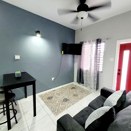 Rest Easy At Cunningham Suites 3 & 4 Ottley's ภายนอก รูปภาพ